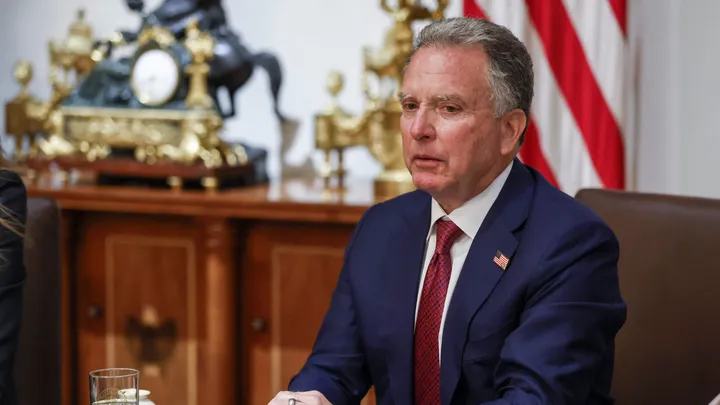 Les émissaires américains présentent leur "plan de paix" à Vladimir Poutine, avant de se rendre à Kiev
