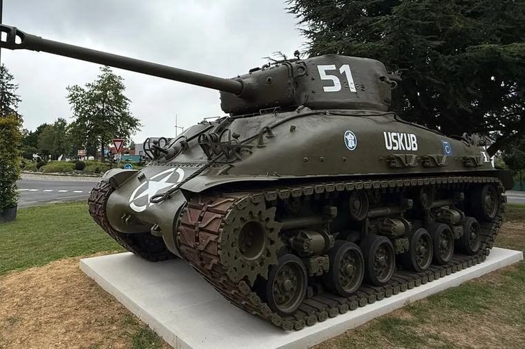 "Mon grand-père est mort pour rien", à Hautmont, 36 tonnes d'acier font remonter des souvenirs bien plus lourds