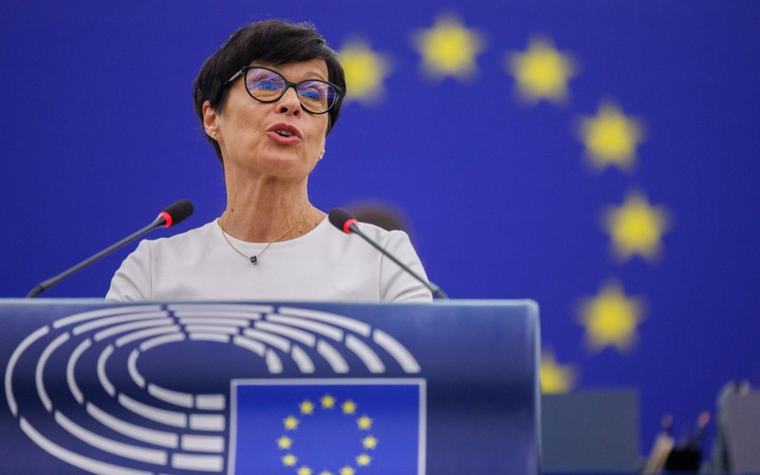 « Glorification » de Mladic : une commissaire européenne annule sa visite en Serbie