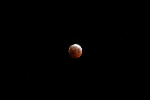 Une « Lune rouge » a illuminé le ciel de Guadeloupe cette nuit
