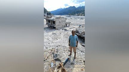 Népal : "J’ai vu ma maison emportée, avec toute ma famille dedans"