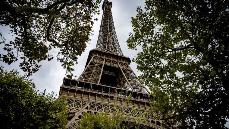 "Totalement inacceptable", besoin de "clarté", "honte"... La classe politique s'insurge après l'éviction du personnel féminin de la tour Eiffel lors de la visite d'un groupe religieux hindou