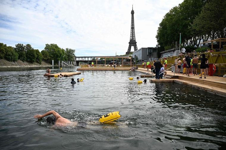 Paris : une saison estivale record pour les baignades dans la Seine et les canaux