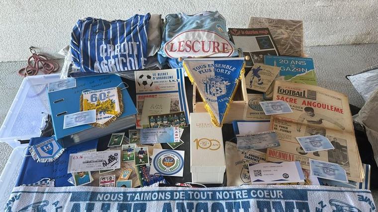 VIDEO - "C'est des pièces uniques" : ce supporter de l'ACFC collectionne les objets du club de foot d'Angoulême