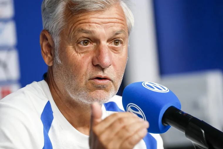 "Parler de Ligue des champions serait irresponsable" : Genesio "soulagé" que le mercato soit terminé mais réaliste sur les ambitions de l'OM