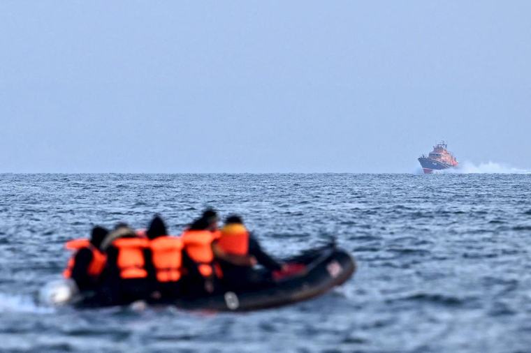 L’accès au port britannique de Douvres perturbé par des manifestants anti-migrants