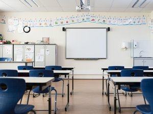 Elle quitte son emploi pour devenir CPE : une heure après sa démission, la jeune femme apprend qu’un autre candidat a été retenu à sa place