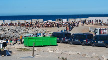"Totale permissivité" des policiers marocains, migrants orientés vers la mer… Ce qu'il faut retenir du rapport de la police espagnole sur la crise migratoire à Ceuta