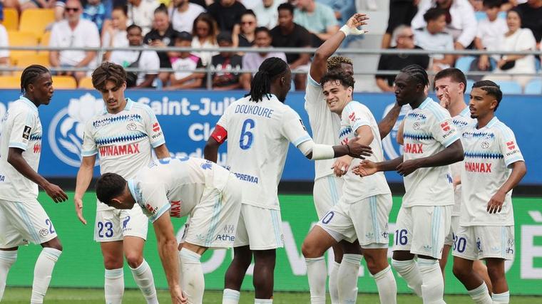 Le Racing Club de Strasbourg étrille Troyes : succès 6 buts à 2