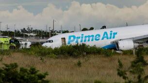 États-Unis. Un avion-cargo d'Amazon sort de piste à Miami, au moins cinq personnes tuées