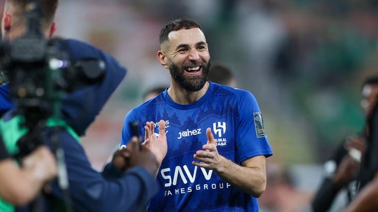 Mercato: l'OL reconnaît des contacts avec Benzema mais "c'était infaisable", assure Louis-Jean