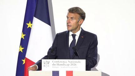 Conférence nationale sur le handicap : une nouvelle stratégie nationale sur l'autisme sera lancée "dès la fin de l'année", annonce Emmanuel Macron