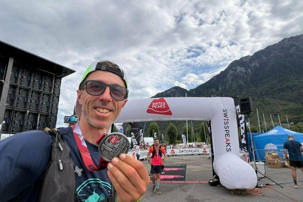 "Un soulagement et de la joie" : Maxime Boyer termine les 397 km d'un ultra-trail en Suisse