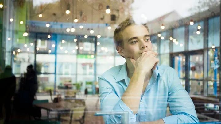 Pourquoi de plus en plus de jeunes ont-ils envie de se réorienter en début de carrière ?