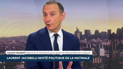 Interdiction du voile dans l'espace public : "Ce n'est pas une attaque vestimentaire", défend le député RN Laurent Jacobelli