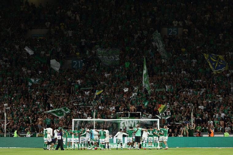 00:07 Foot, Ligue 2 «Une chance pour Saint-Étienne» : le Chaudron s'est régalé