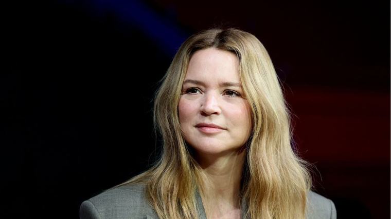 Virginie Efira filmée à son insu : Céline Dion habituée de l'hôtel de Crillon, victime elle aussi ? Ces autres célébrités frappées par le scandale des images de vidéosurveillance