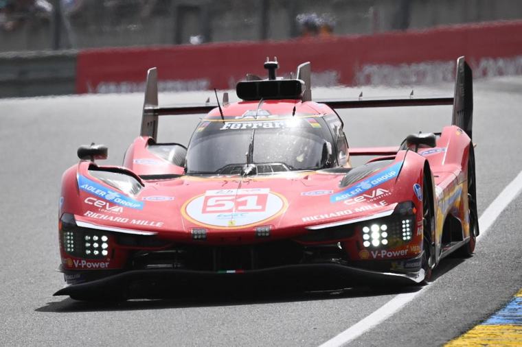 00:37 Auto, WEC, Lone Star Le Mans Ferrari remporte l'Hyperpole d'un rien devant Cadillac