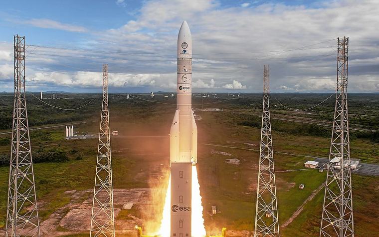 « Ariane 6 est tout à fait capable de faire du vol habité » : la fusée européenne va-t-elle faire décoller des astronautes ?