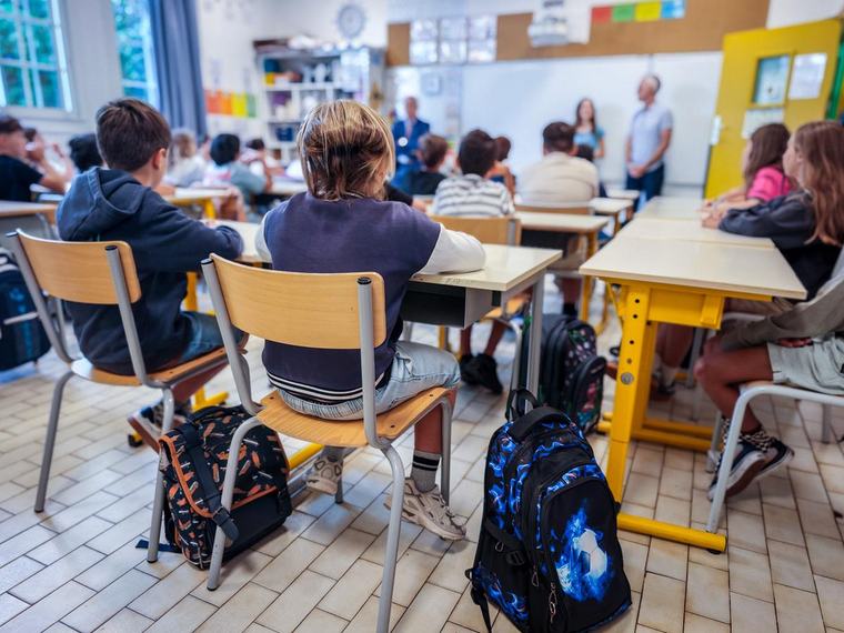 Présidentielle 2027 : salaire des profs, niveau scolaire, adaptation climatique… Quelles sont les propositions des candidats pour l’école ?