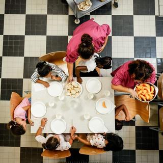 Agglomération de Pau : comment remplacer le plastique toujours présent dans les cantines scolaires ?