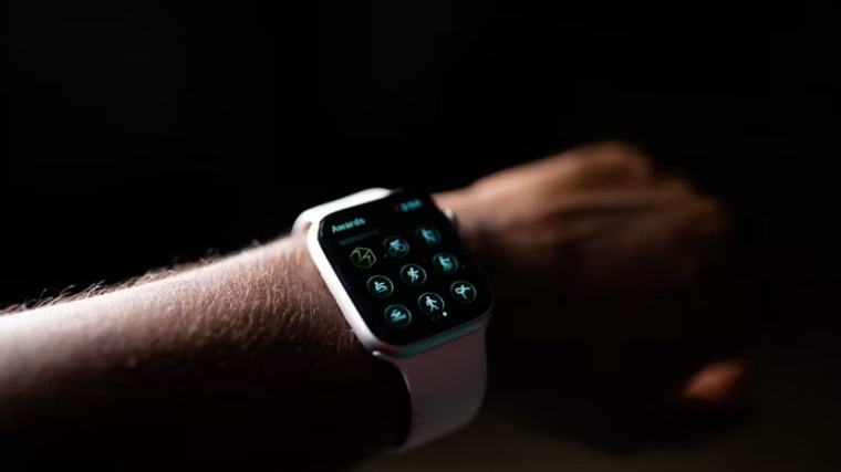 Pourquoi je n'ai jamais pensé à cet accessoire surprenant d'efficacité à la place de ma montre connectée ?