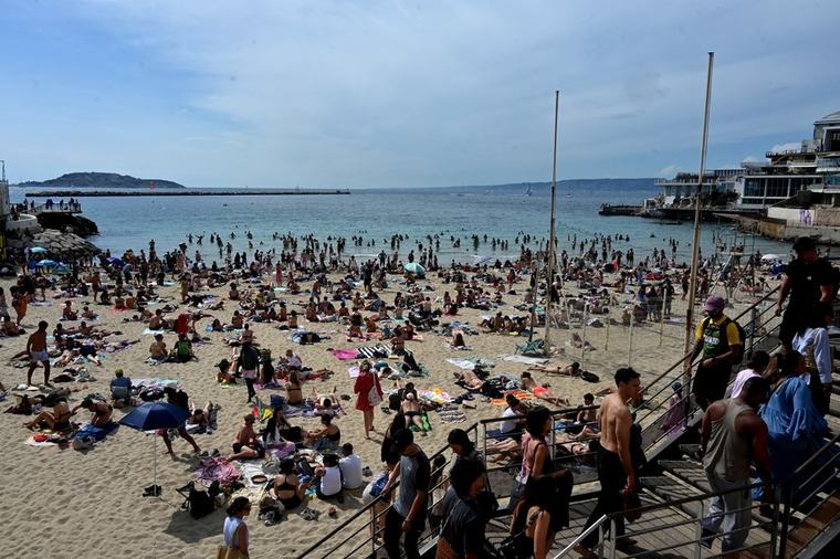 "Il y a une accélération spectaculaire de la fréquentation" : Marseille, "nouvelle capitale du surtourisme" entame la phase de l'irritation, un géographe nous explique