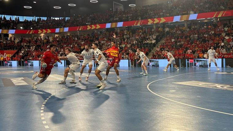 Handball : le Caen HB, pour son premier match en Starligue, débute par une victoire face à Dunkerque (26-24)