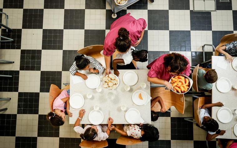 Agglomération de Pau : comment remplacer le plastique toujours présent dans les cantines scolaires ?