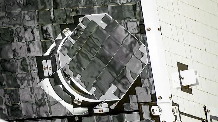 Après un voyage spatial de huit ans, la mission BepiColombo approche de Mercure et doit larguer ses deux sondes