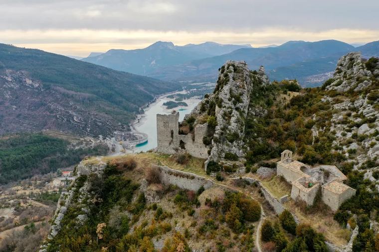 Loto du patrimoine 2026 : découvrez les six sites de Paca retenus entre hameau médiéval, fresque et cathédrale baroque ou pont de pierres