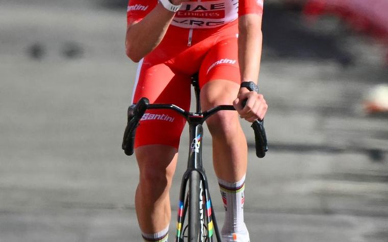 Cyclisme : fin de saison pour Tadej Pogacar après sa chute lors de la Vuelta
