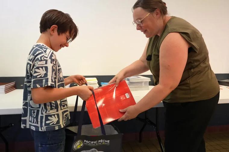 Cette association de parents d'élèves met en place des commandes groupées de fournitures scolaires pour réduire la facture