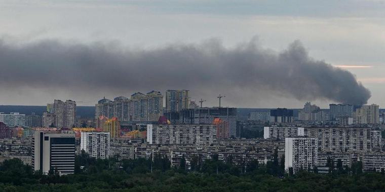 Guerre en Ukraine : le siège des services de sécurité touché par une frappe russe, Kiev dénonce une « grave escalade »